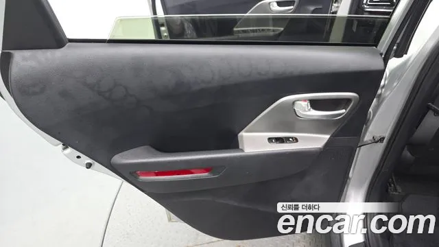 Kia Niro — Фото автомобиля 14