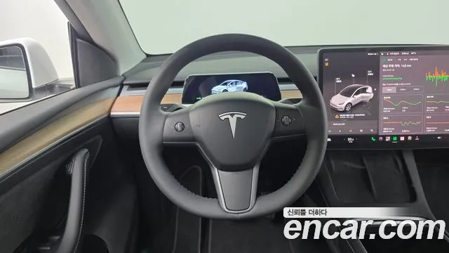 Tesla Model Y — Фото автомобиля 19