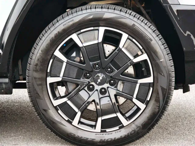 BYD FangChengBao Leopard 8 — Фото автомобиля 15