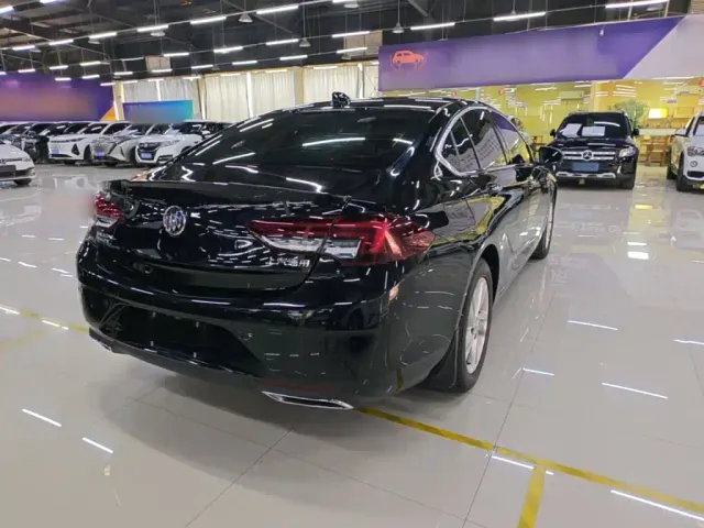 Buick Regal — Фото автомобиля 6
