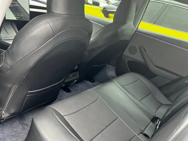 Tesla Model 3 — Фото автомобиля 9