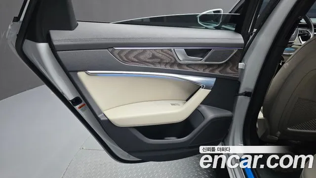 Audi A6 C8 — Фото автомобиля 14