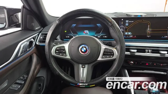 BMW i4 — Фото автомобиля 11