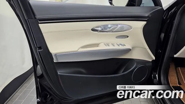 Genesis GV70 2.5T Бензин AWD — Фото автомобиля 22