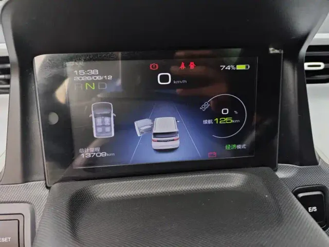 Wuling Hongguang Mini EV — Фото автомобиля 14