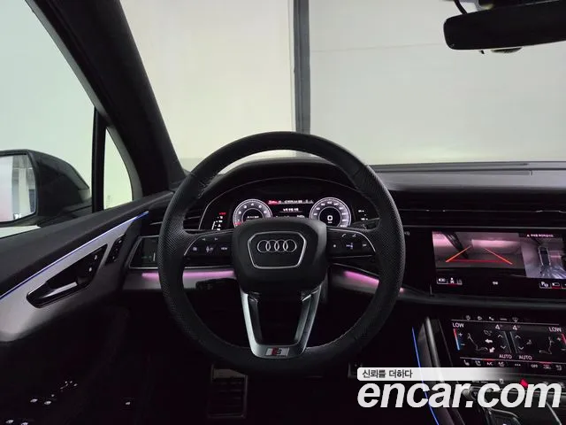 Audi Q7 — Фото автомобиля 16