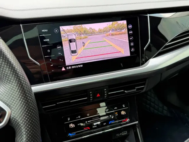 Volkswagen Passat — Фото автомобиля 18