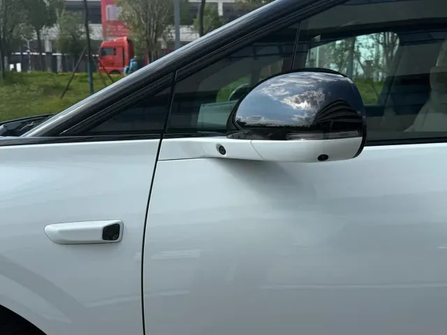 Li Auto i6 — Фото автомобиля 10