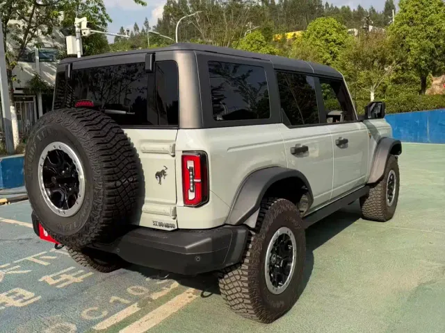 Ford Bronco — Фото автомобиля 5