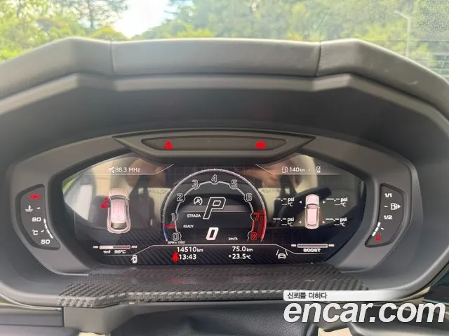 Lamborghini Urus — Фото автомобиля 17