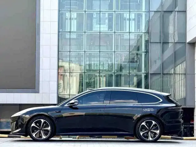 Nio ET5 Touring — Фото автомобиля 3