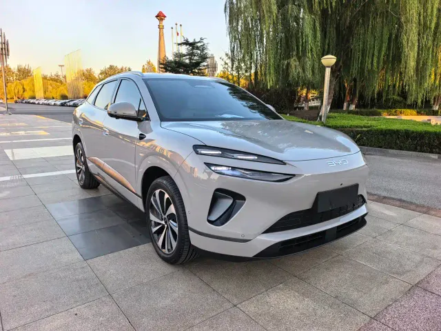 BYD Sealion 06 — Фото автомобиля 2