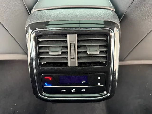 Volkswagen Passat — Фото автомобиля 10