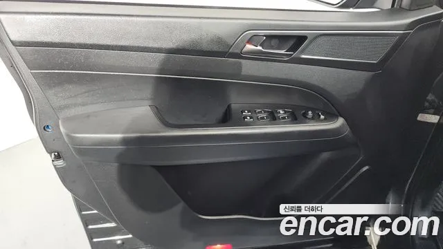KG_Mobility_Ssangyong Rexton Новый Rexton Sport Дизель 2.2 2WD — Фото автомобиля 21