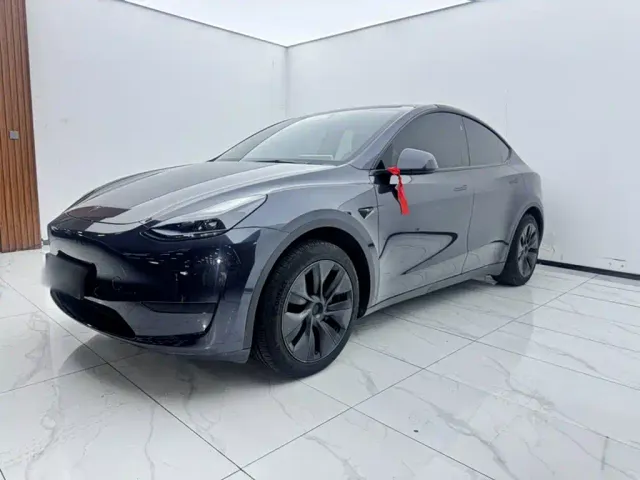 Фотография автомобиля — Tesla Model Y