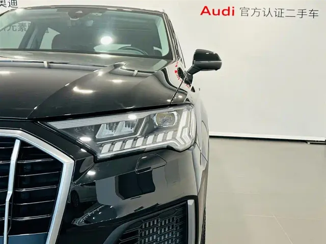 Audi Q7 — Фото автомобиля 15
