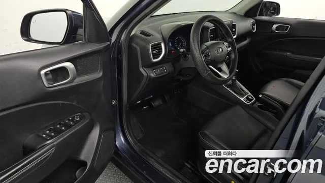 Hyundai Venue — Фото автомобиля 9