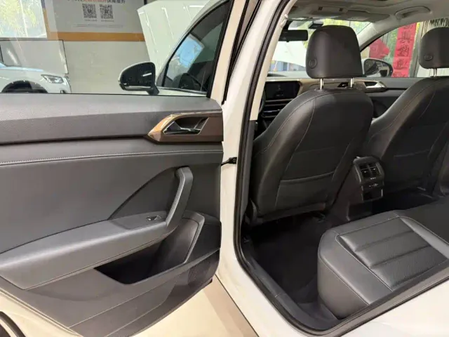 Volkswagen Tharu — Фото автомобиля 18
