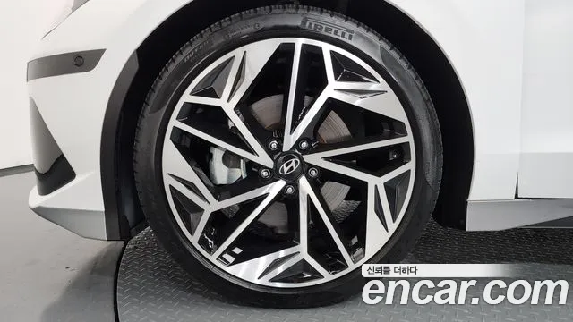Hyundai Ioniq 6 — Фото автомобиля 5
