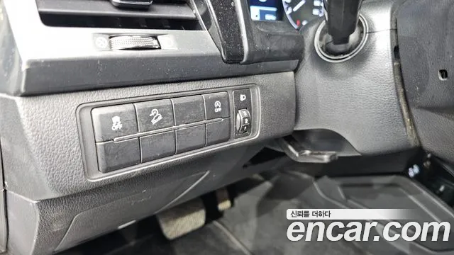 KG_Mobility_Ssangyong Rexton Новый Rexton Sport Дизель 2.2 4WD — Фото автомобиля 18
