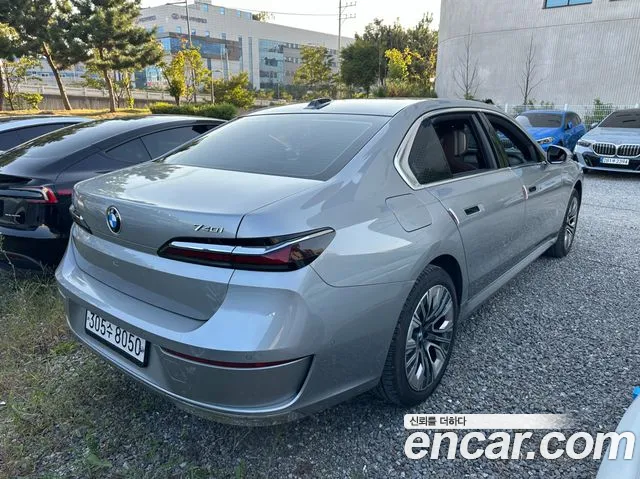 BMW 7 Series G70 — Фото автомобиля 4