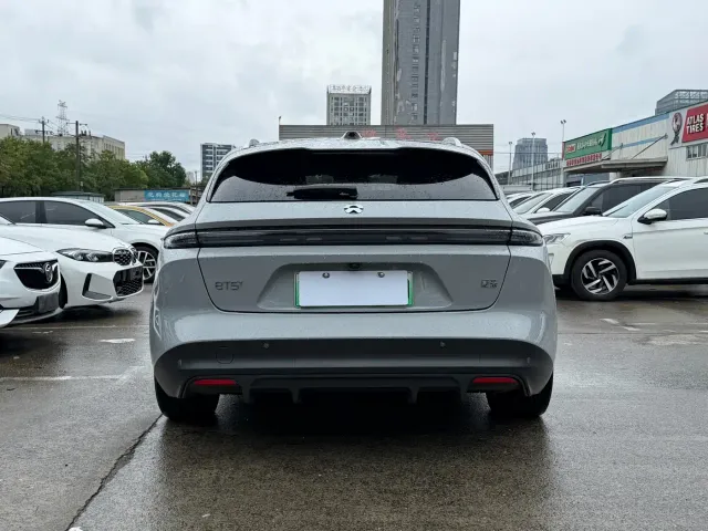 Nio ET5 Touring — Фото автомобиля 6