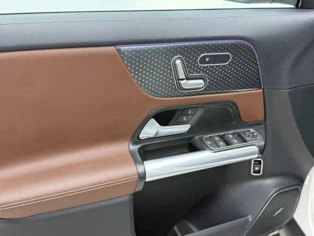 Mercedes-Benz EQA — Фото автомобиля 12