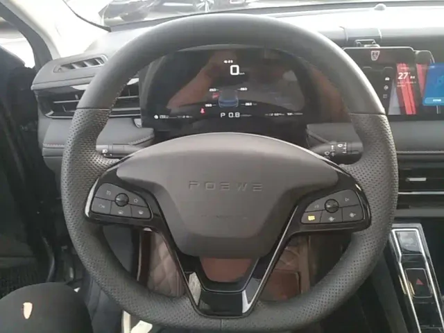 Roewe i5 — Фото автомобиля 10