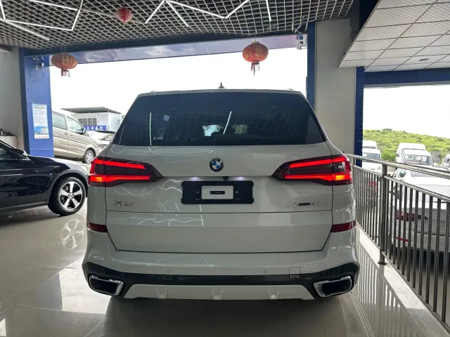 BMW X5 — Фото автомобиля 10