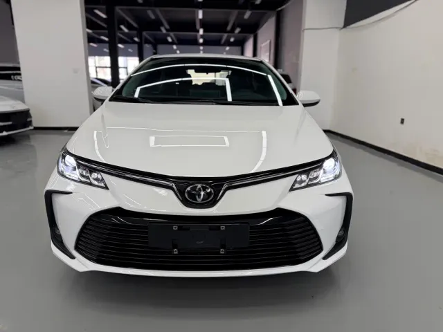 Toyota Corolla — Фото автомобиля 2