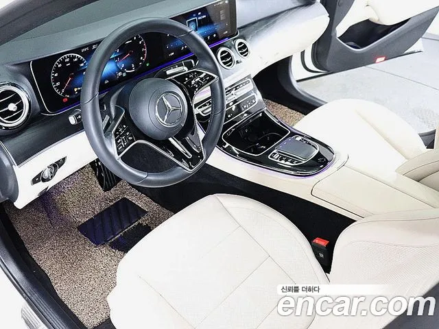 Mercedes-Benz E-Class — Фото автомобиля 10