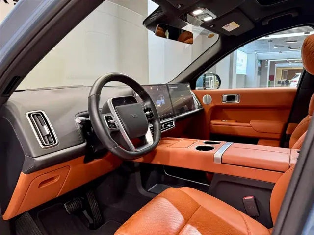 Li Auto L9 — Фото автомобиля 18