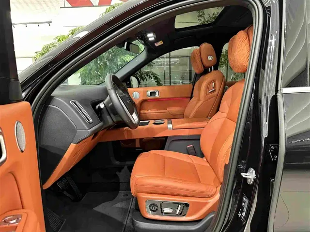 Li Auto L9 — Фото автомобиля 7