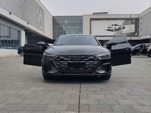 Audi A7L — Фото автомобиля 2
