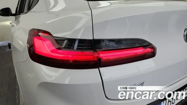 BMW X4 xDrive20i M Sport — Фото автомобиля 18
