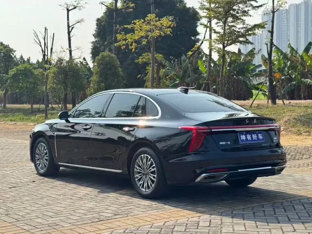 Hongqi H5 — Фото автомобиля 3
