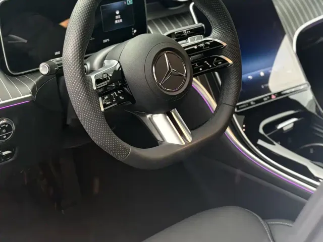 Mercedes-Benz C-Class — Фото автомобиля 3