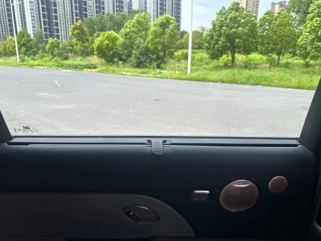 IM Motors LS8 — Фото автомобиля 22