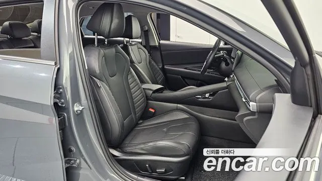 Hyundai AVANTE Новый Avante (CN7) — Фото автомобиля 24