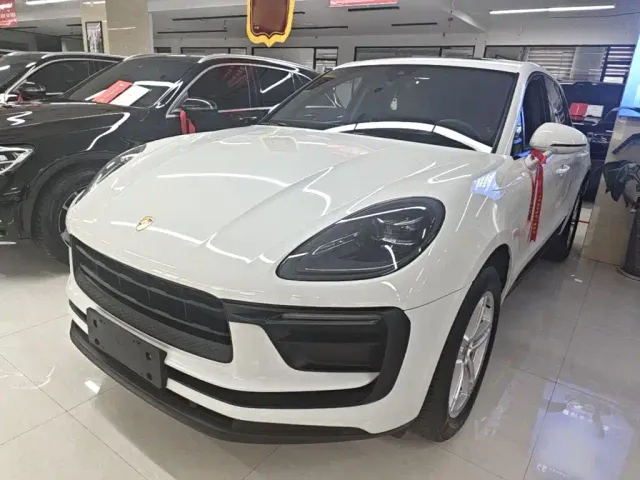 Фотография автомобиля — Porsche Macan