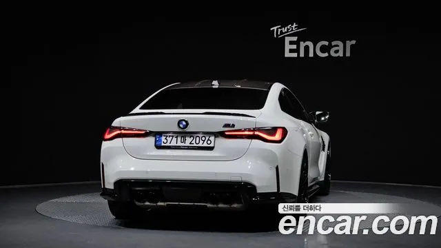 BMW M4 — Фото автомобиля 4