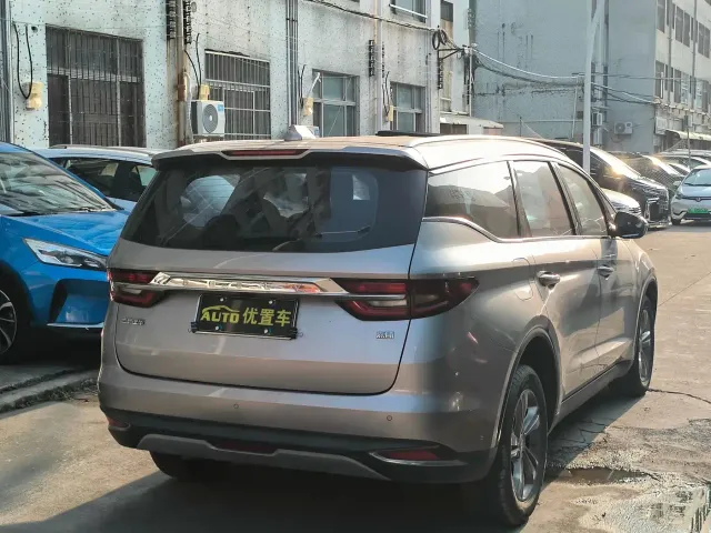 Geely Jiaji — Фото автомобиля 8