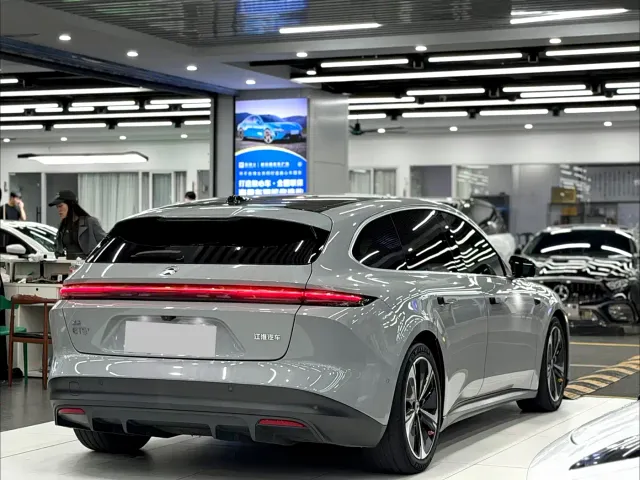 Nio ET5 Touring — Фото автомобиля 6