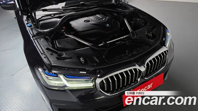 BMW 5 Series G30 — Фото автомобиля 8