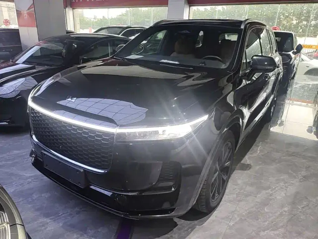 Фотография автомобиля — Li Auto ONE