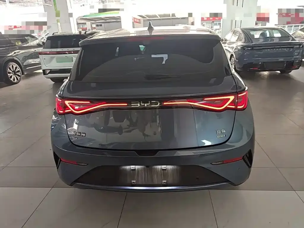 BYD Dolphin 2025 Smart Drive Edition 420km Freedom Version — Фото автомобиля 5