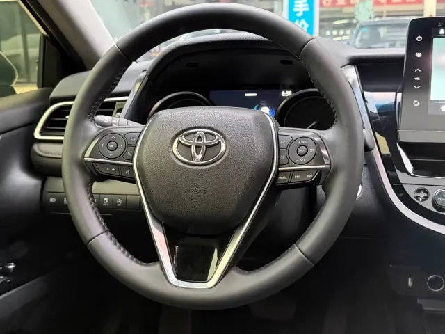 Toyota Camry — Фото автомобиля 11
