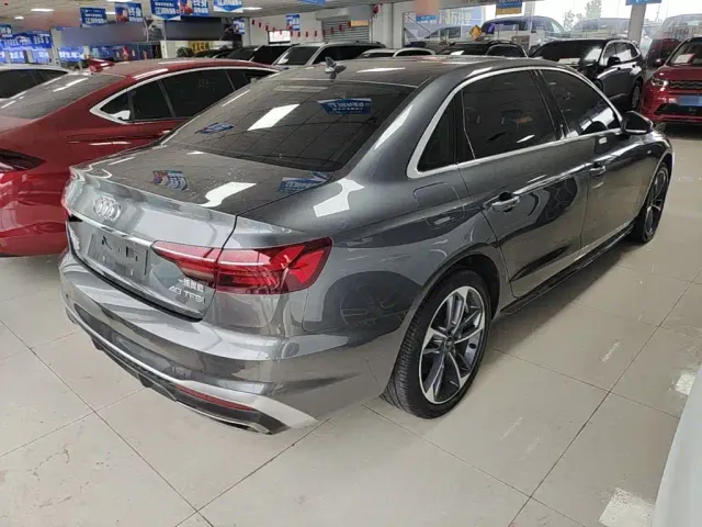 Audi A4L — Фото автомобиля 6
