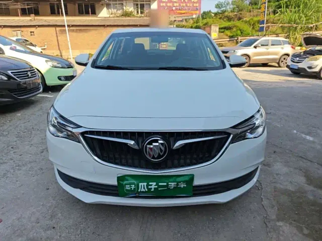 Buick Excelle — Фото автомобиля 2
