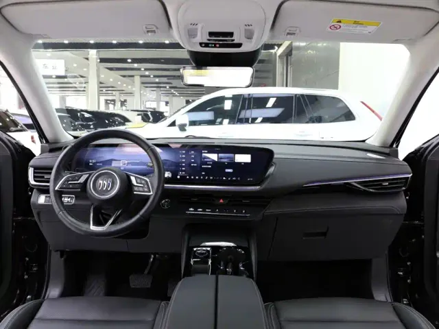 Buick Envision Plus — Фото автомобиля 9